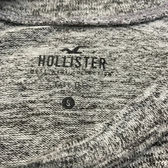 GRAY Hollister Long Sleeved Top - Size Small - Picture 3 of 5